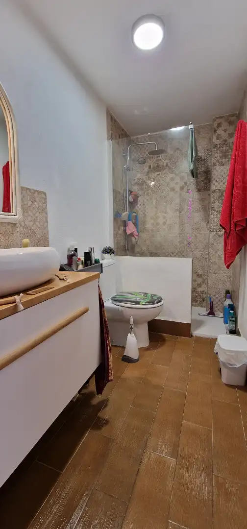 Baño de Apartamento en venta en Cogollos de la Vega con Aire acondicionado, Terraza y Amueblado