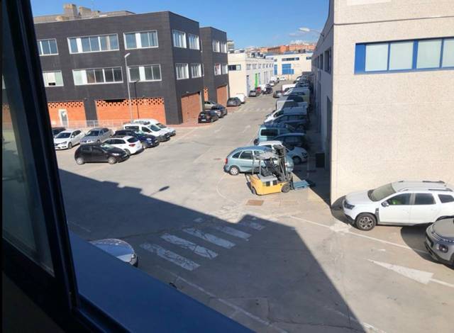 Local comercial en Venta en C. Severo Ochoa, 13 en Rivas Futura