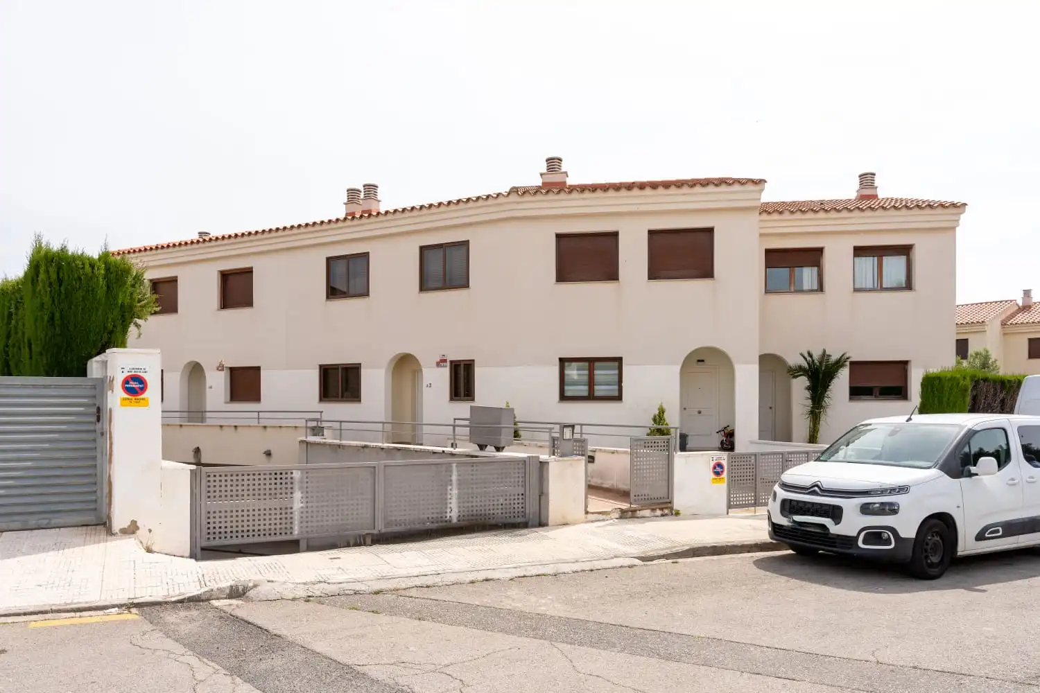 Vista exterior de Casa adosada en venta en Mont-roig del Camp con Aire acondicionado, Jardín privado y Terraza