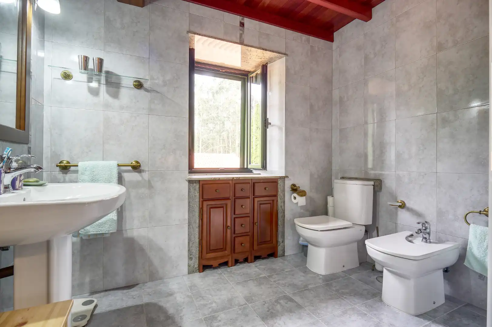 Baño de Finca rústica en venta en Valdoviño con Calefacción, Jardín privado y Parquet