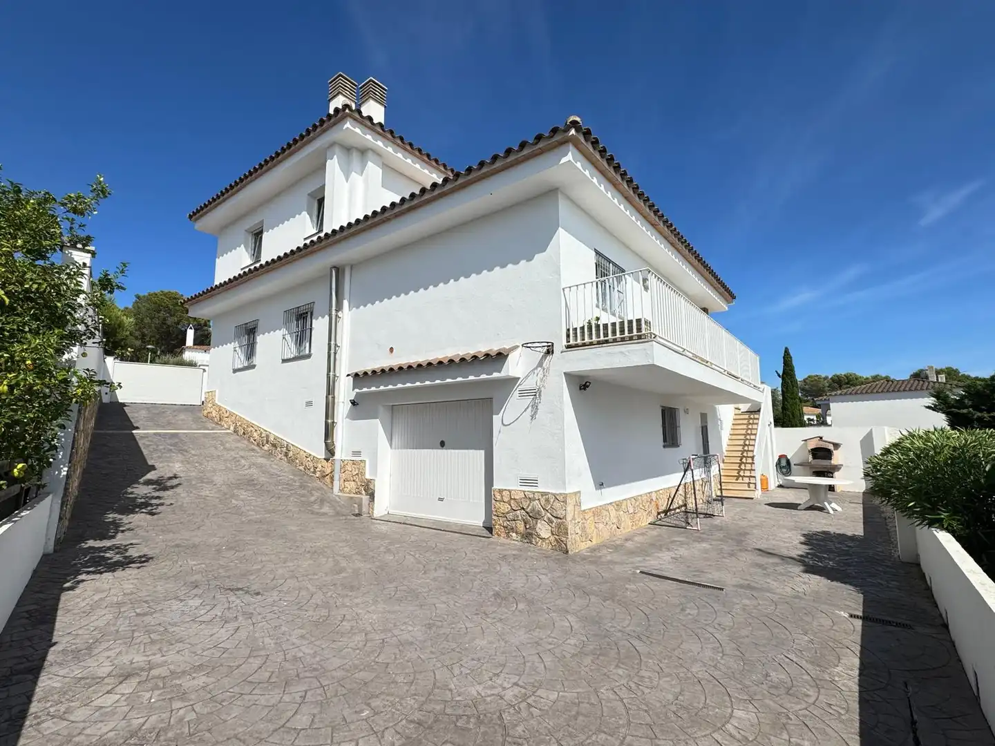 Vista exterior de Casa o chalet en venta en L'Escala con Aire acondicionado, Calefacción y Jardín privado