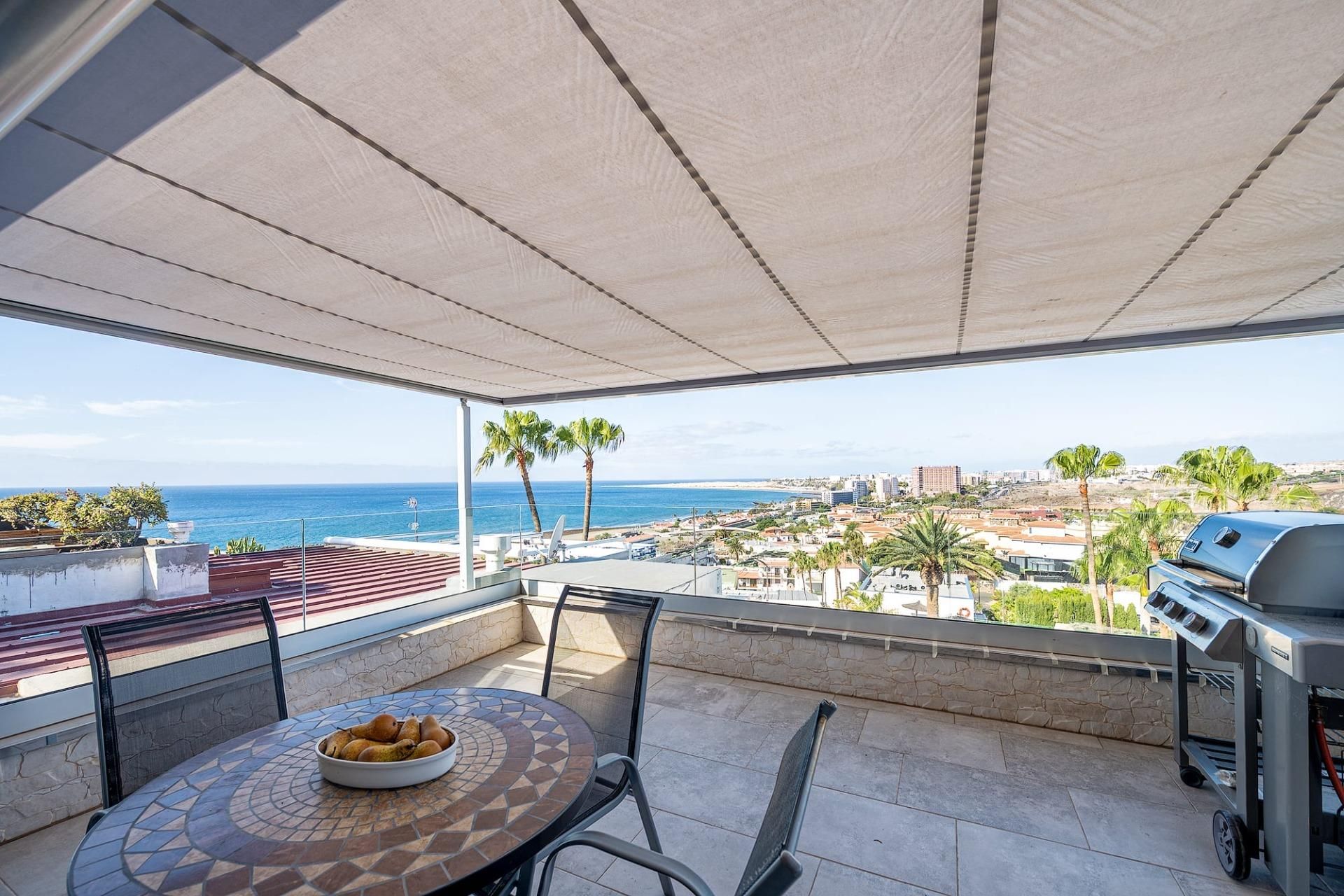 Terrassa de Casa o xalet en venda en San Bartolomé de Tirajana amb Aire condicionat, Calefacció i Jardí privat
