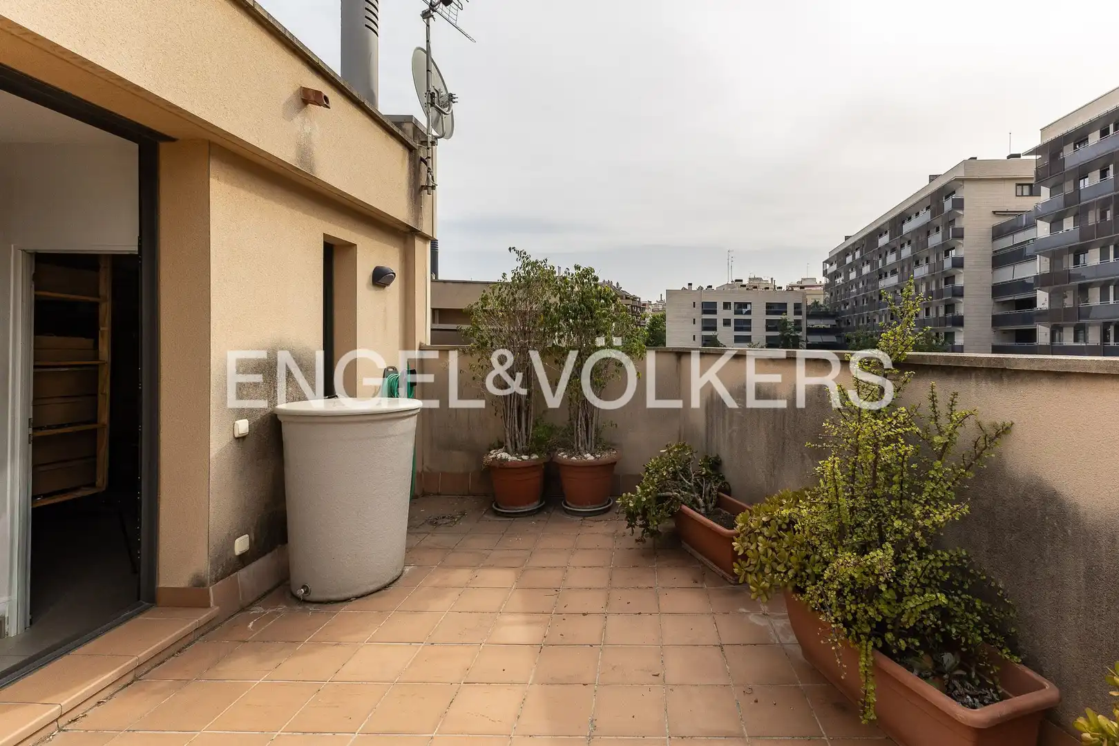Terraza de Casa adosada en venta en Barcelona con Aire acondicionado, Calefacción y Jardín privado