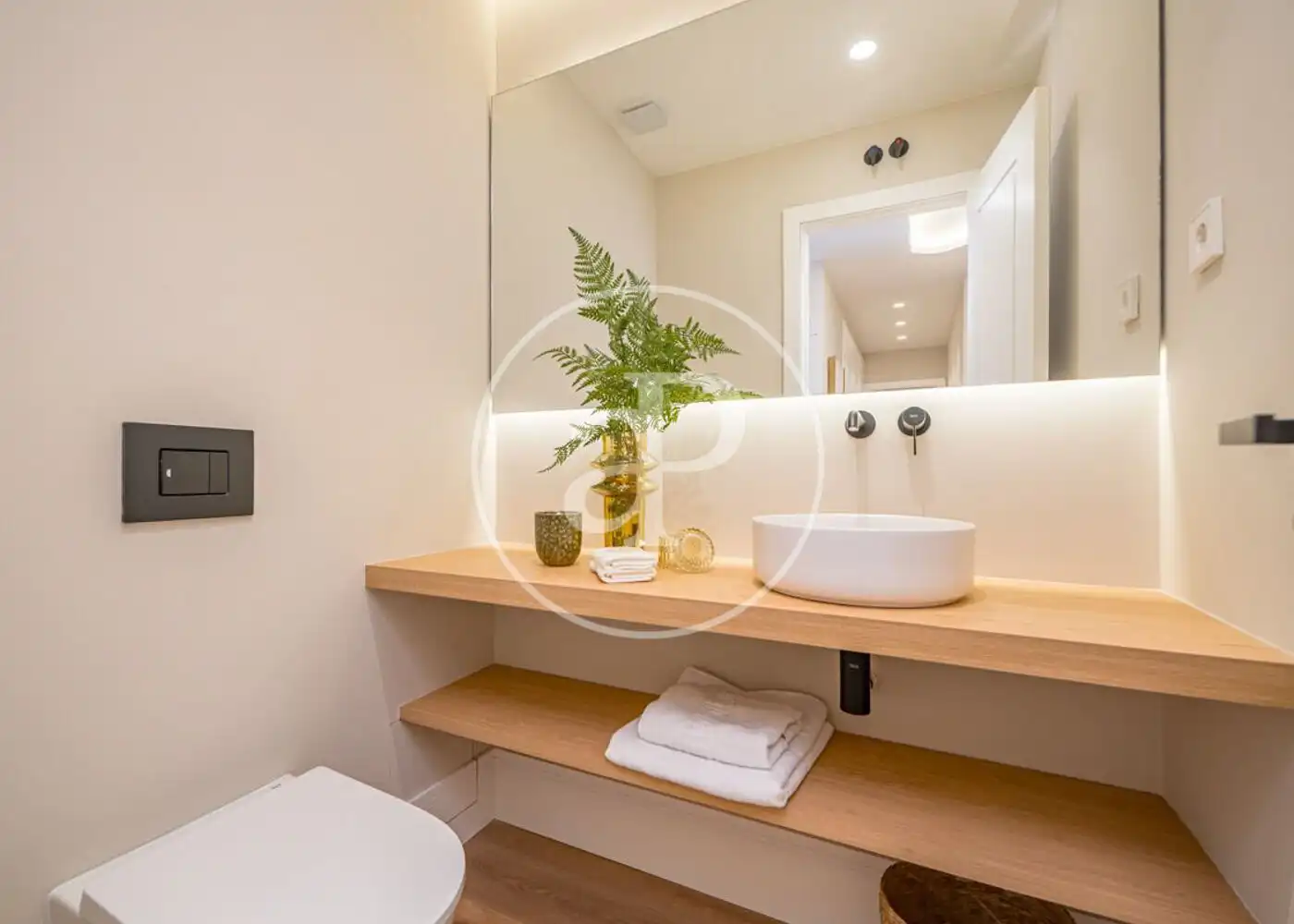 Badezimmer von Wohnung zum Verkauf in Madrid mit Klimaanlage, Heizung und Abstellraum