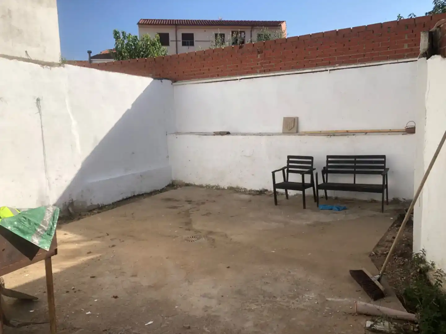 Terrassa de Casa adosada en venda en Cedillo del Condado amb Piscina