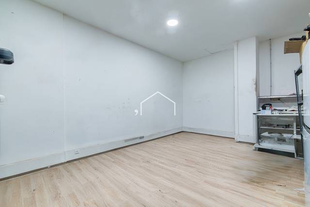 Nave industrial en Venta en Passatge del Torrent de l'Estadella en El Bon Pastor