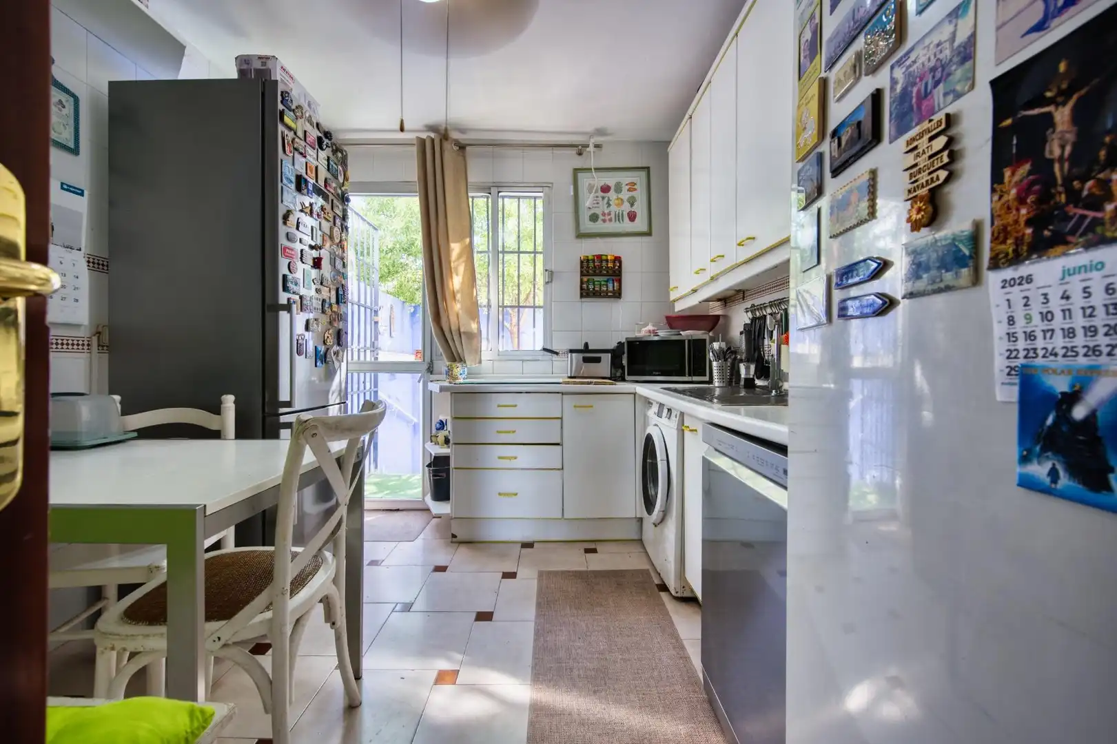 Cocina de Casa adosada en venta en Mairena del Aljarafe con Aire acondicionado, Terraza y Trastero