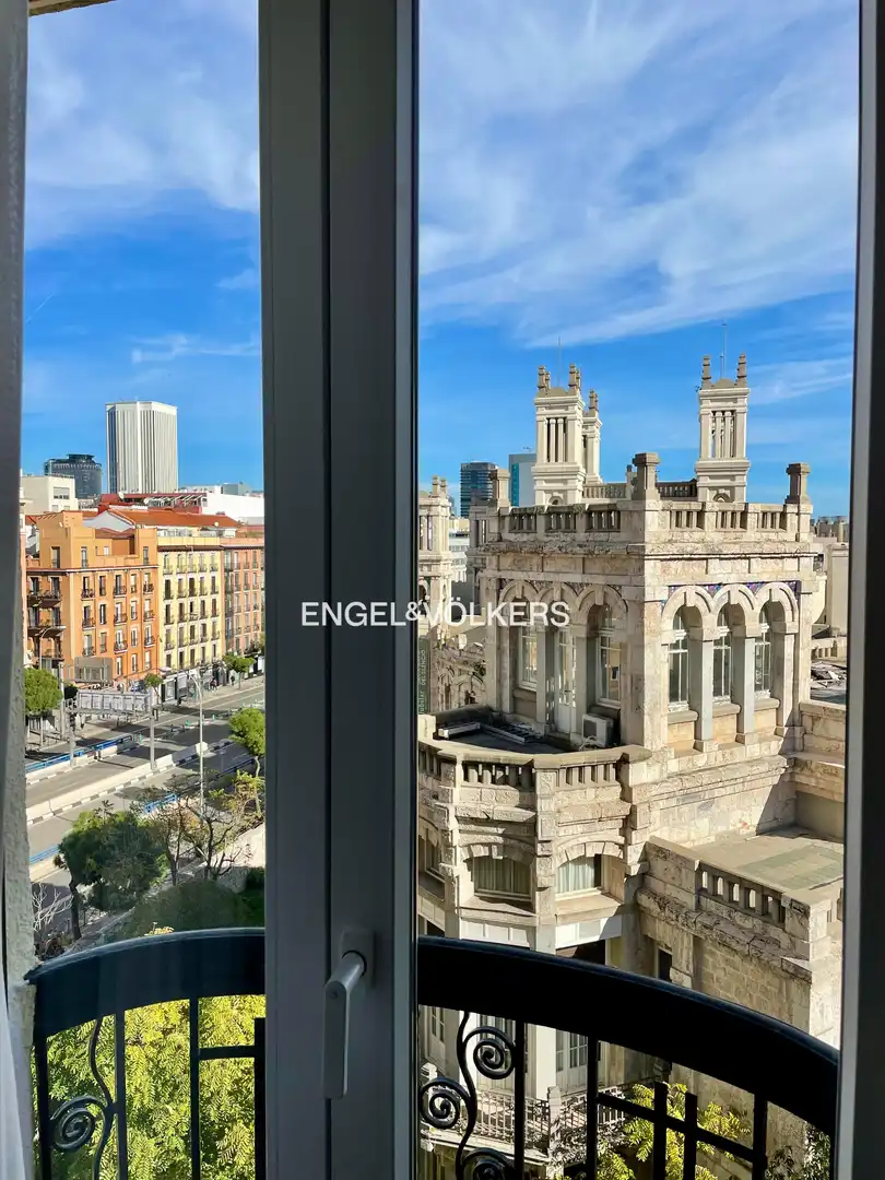 Vista exterior de Piso de alquiler en Madrid con Calefacción, Parquet y Balcón
