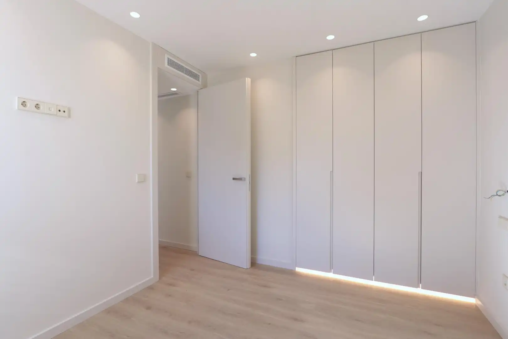 Schlafzimmer von Dachboden zum Verkauf in Cartagena mit Klimaanlage, Heizung und Parkett