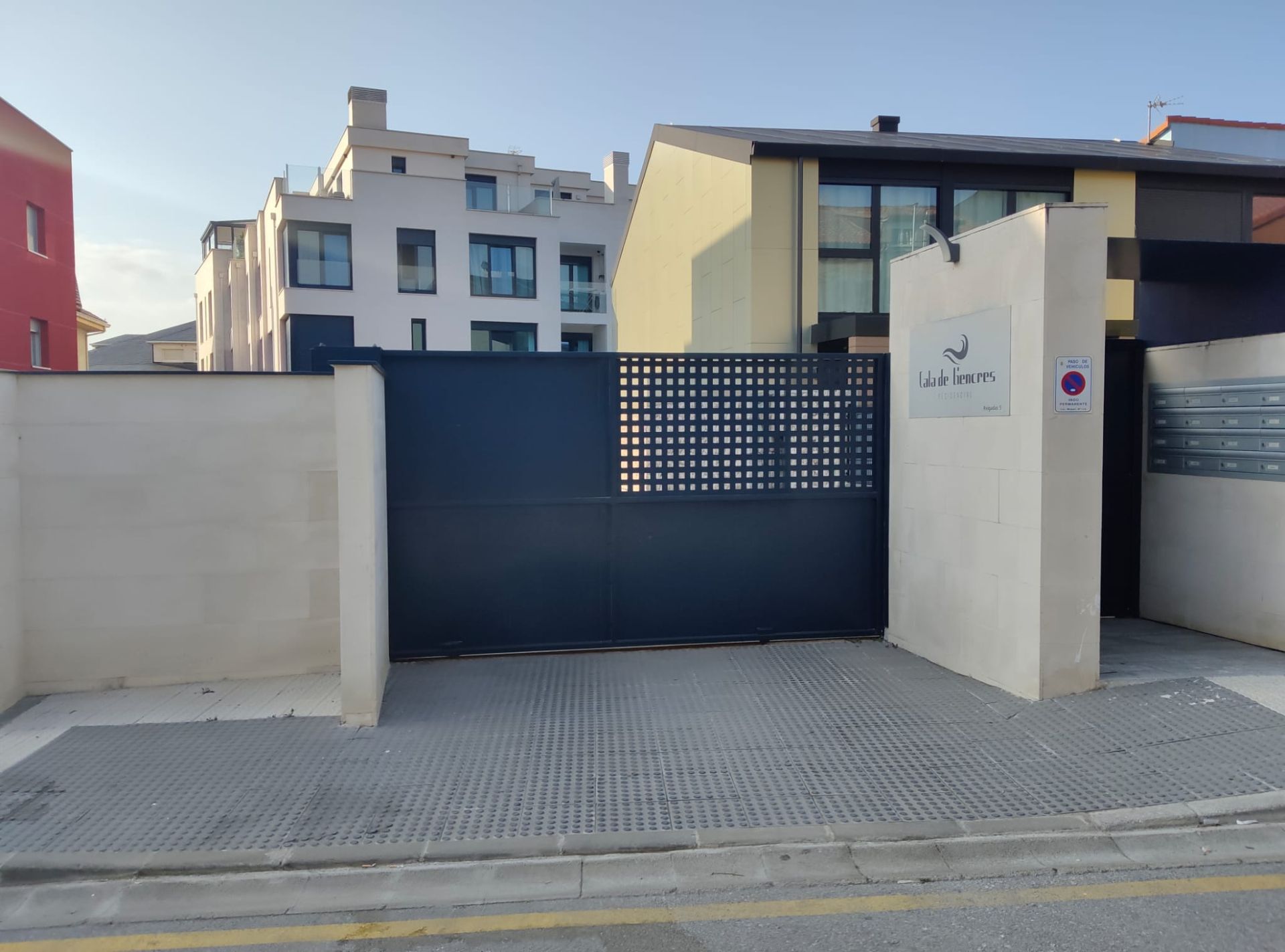 Vista exterior de Piso en venta en Piélagos con Calefacción, Parquet y Balcón