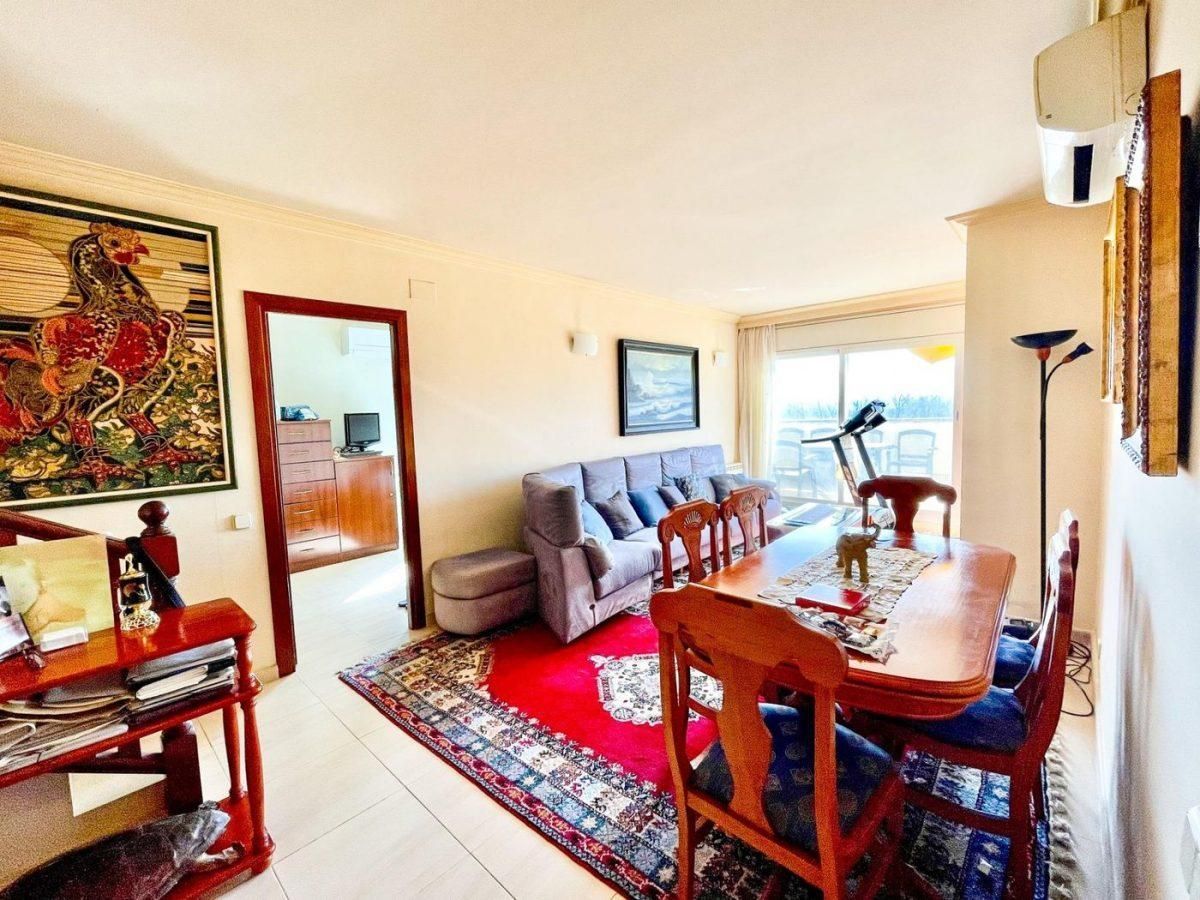 Sala de estar de Ático en venta en Figueres con Terraza