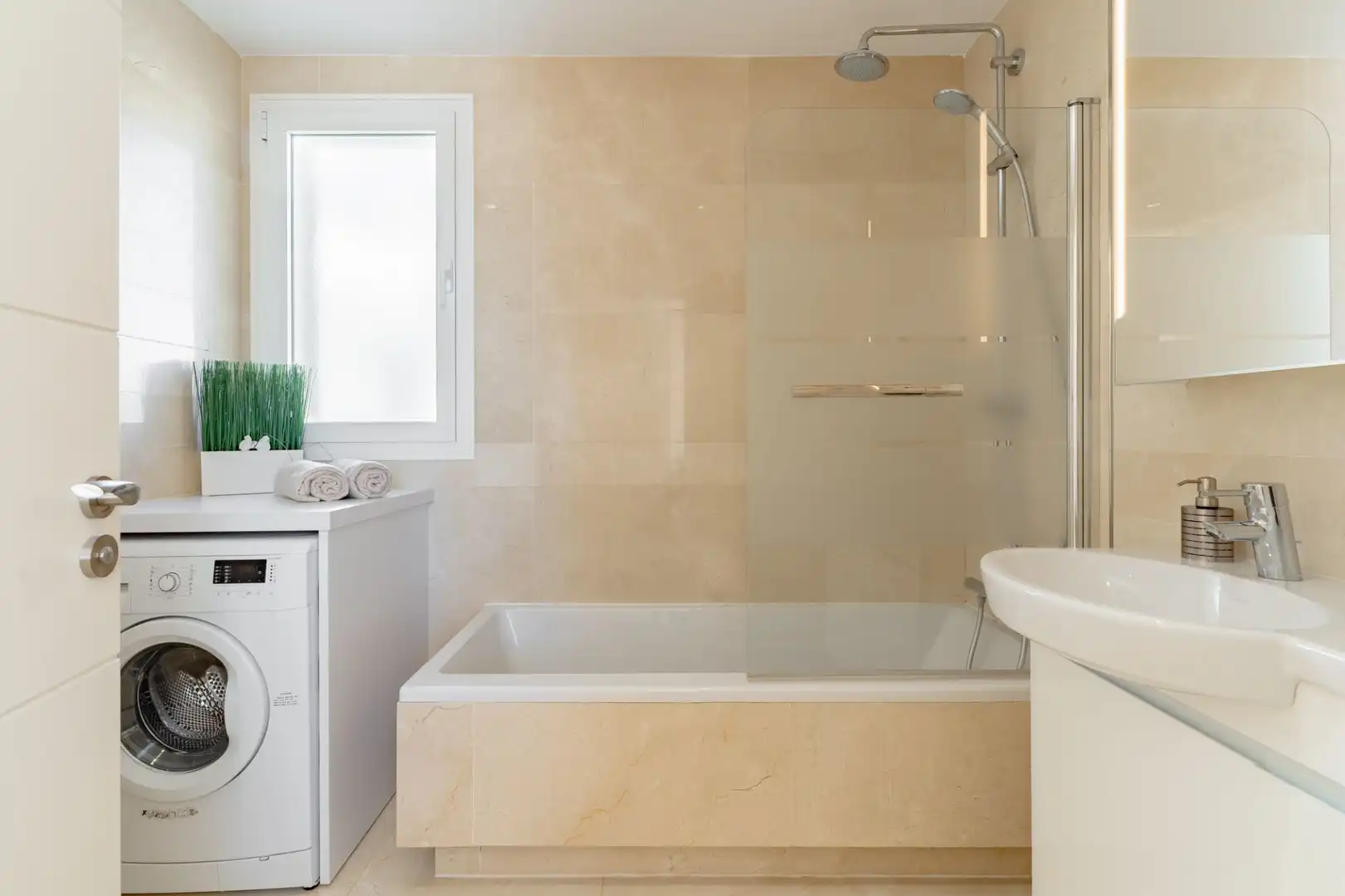 Bathroom of Attic for sale in Mijas  with Air Conditioner, Heating and Terrace