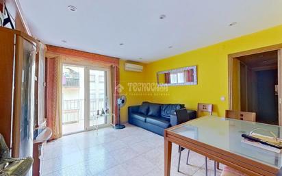 Living room of Flat for sale in Cerdanyola del Vallès  with Balcony