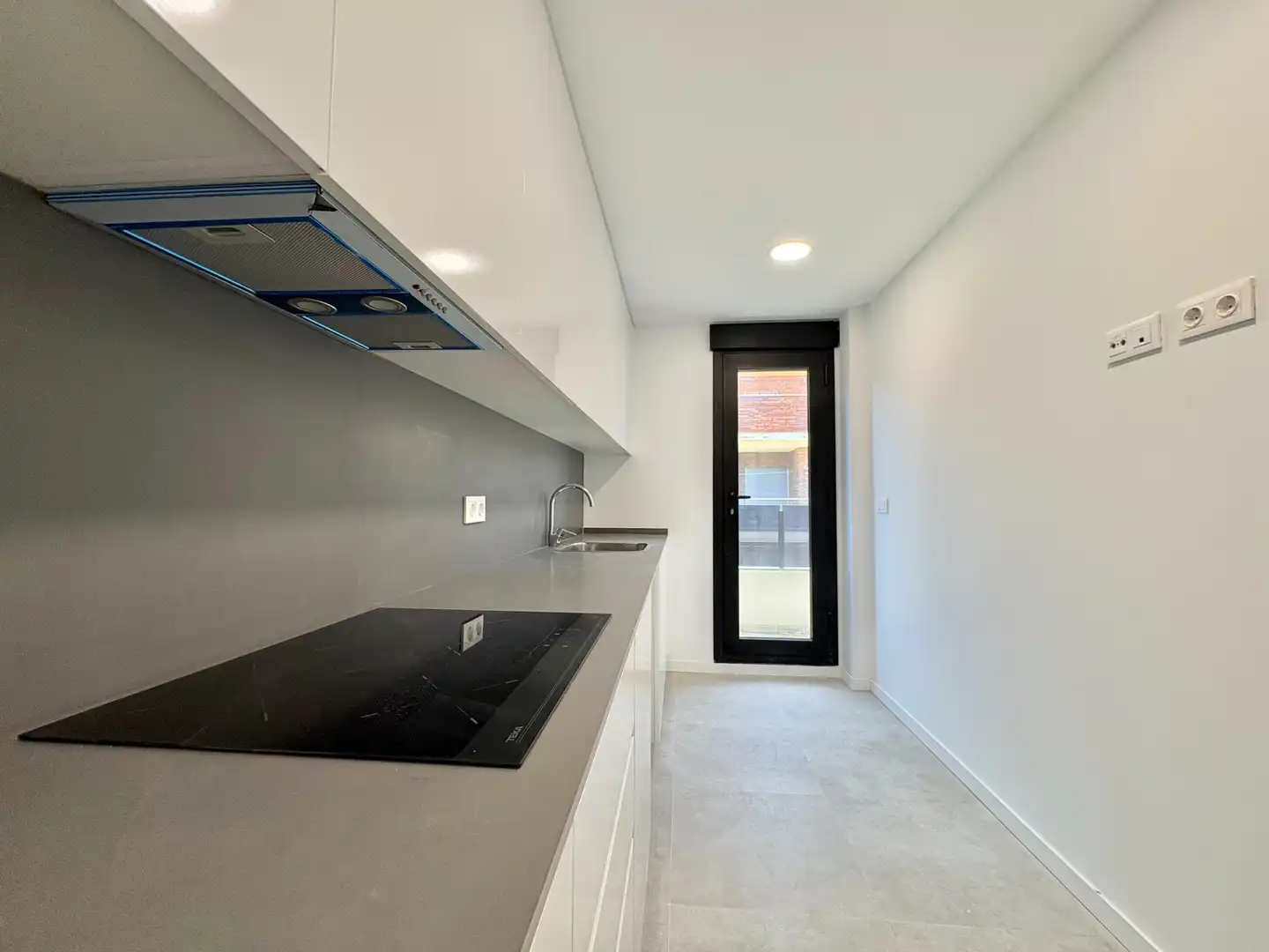 Cocina de Piso de alquiler en Paiporta con Aire acondicionado, Trastero y Horno