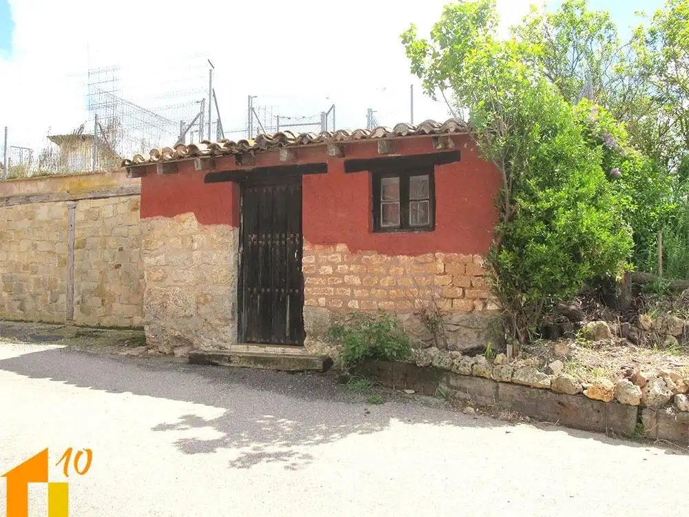 Exterior view of Houses for sale in Revillarruz  with Heating and Storage room