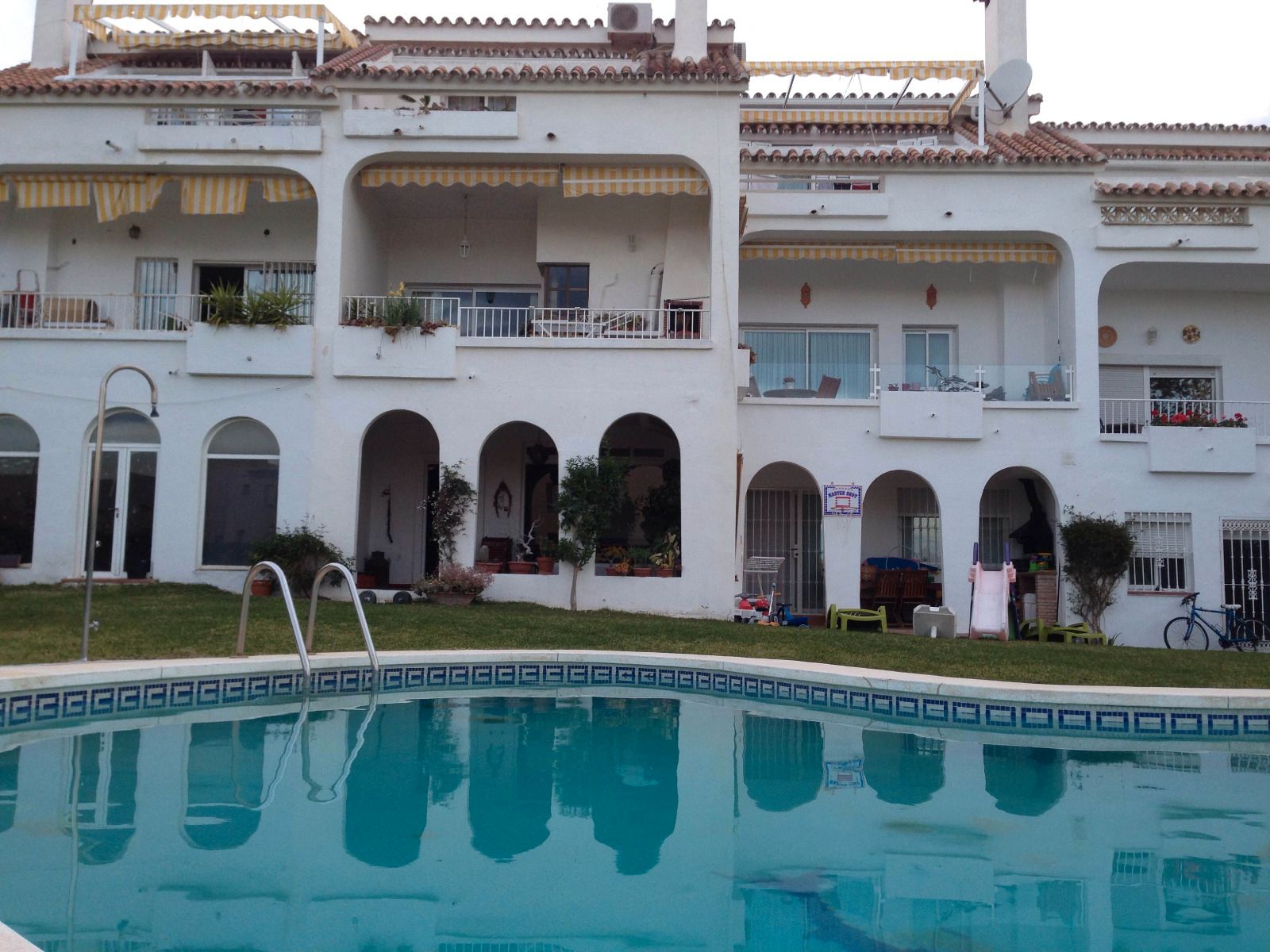 Swimming pool of Single-family semi-detached to rent in Benalmádena  with Air Conditioner, Furnished and Oven