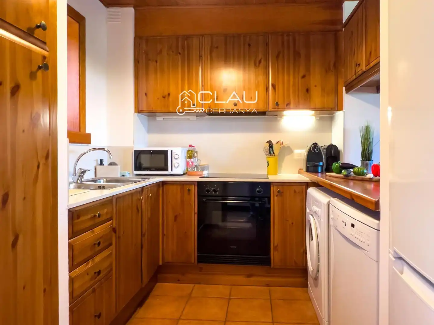Cocina de Piso de alquiler en Osséja con Calefacción, Jardín privado y Parquet