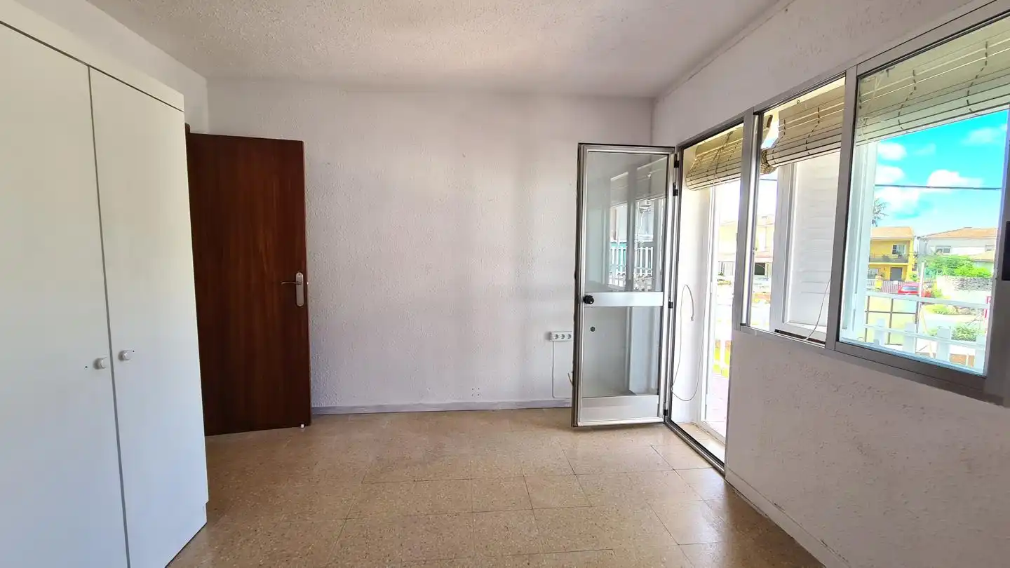 Dormitori de Casa o xalet en venda en La Adrada  amb Terrassa