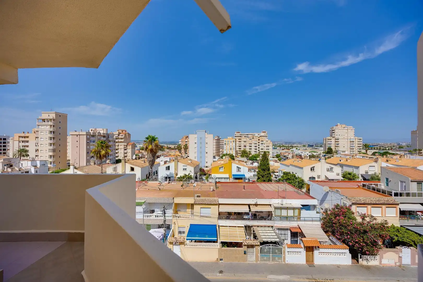 Exterior view of Apartments for sale in Torrevieja  with Air Conditioner, Balcony and Community pool