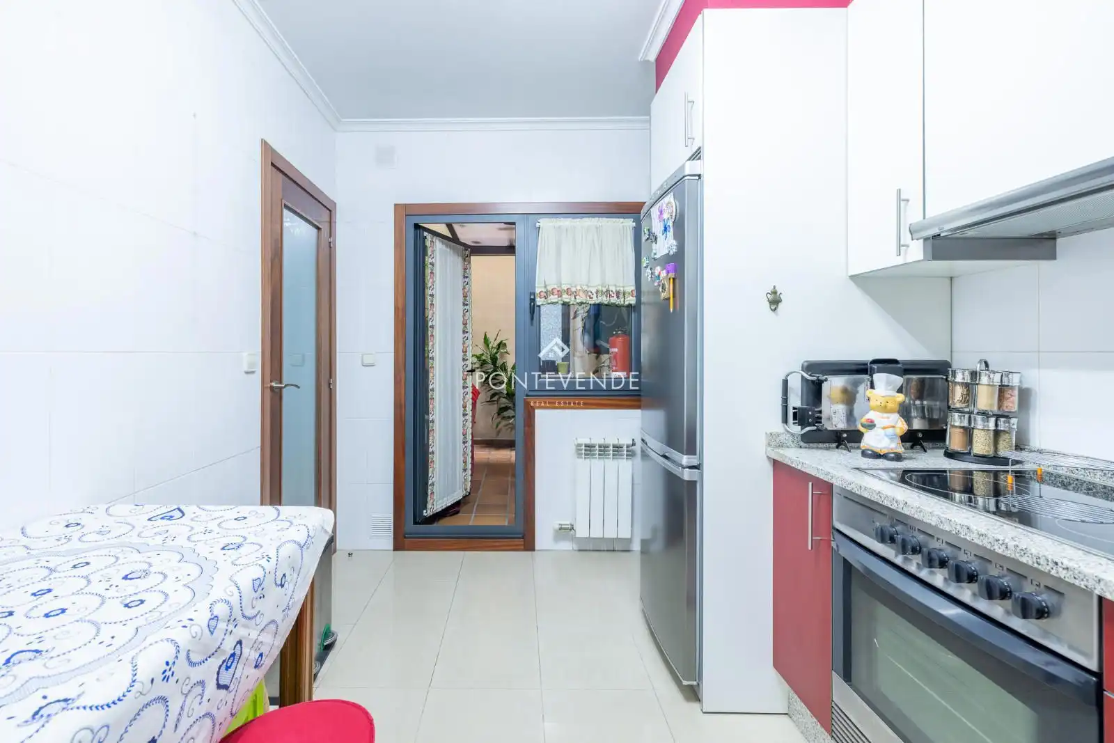 Küche von Wohnung zum Verkauf in Vigo  mit Heizung, Terrasse und Abstellraum