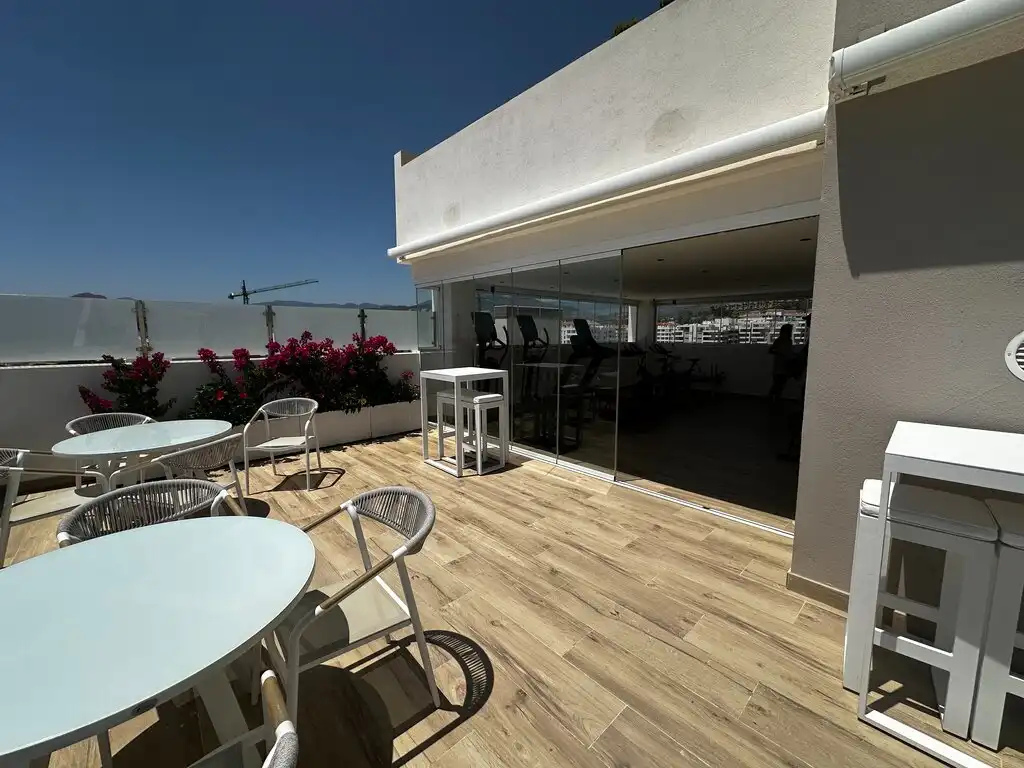 Terrassa de Pis en venda en Marbella amb Aire condicionat, Terrassa i Moblat