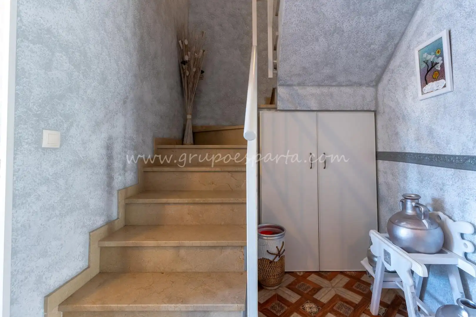 Casa adosada en venda en Huévar del Aljarafe amb Aire condicionat, Jardí privat i Traster