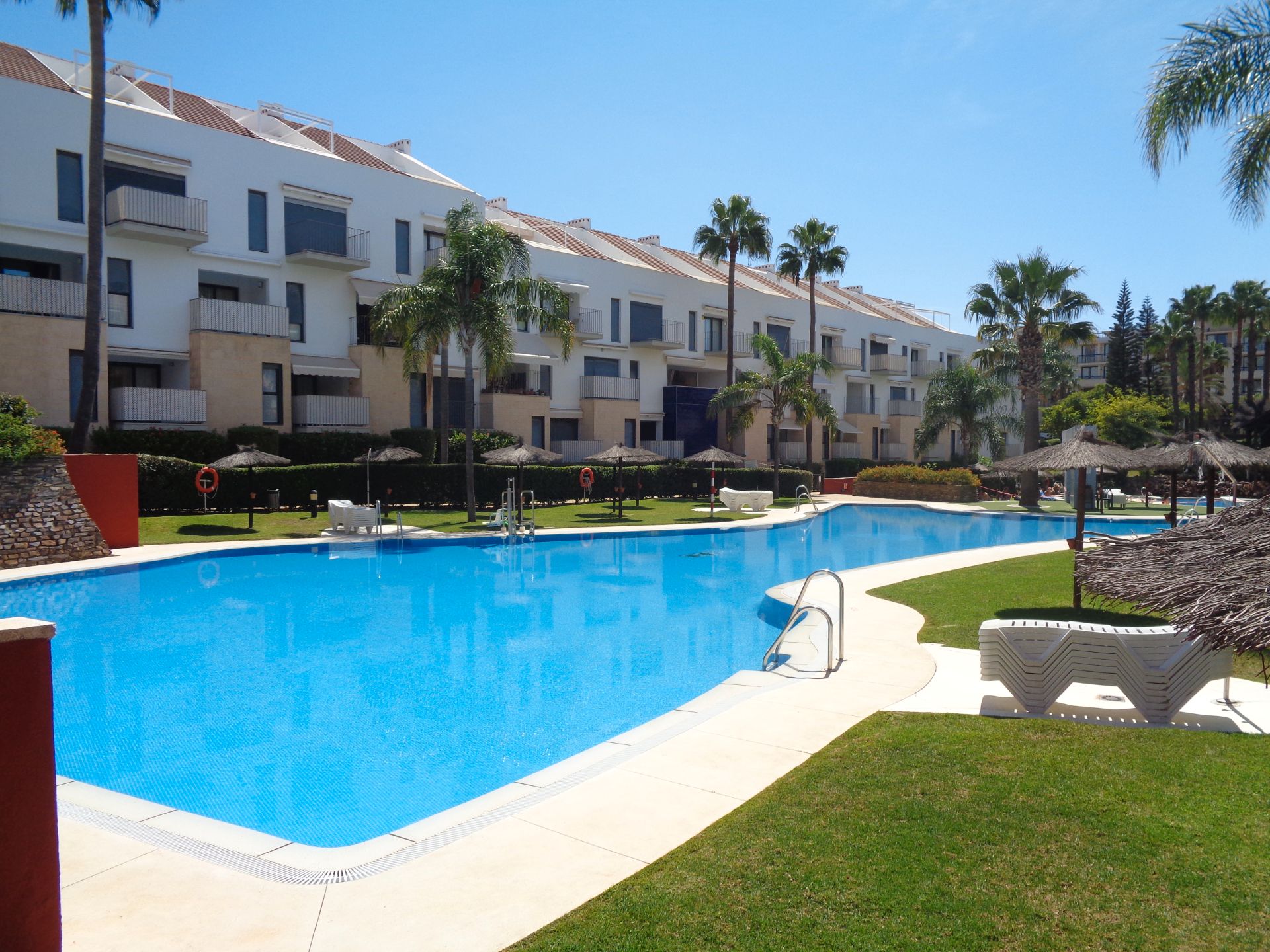 Swimming pool of Apartment for sale in Islantilla  with Air Conditioner, Heating and Private garden