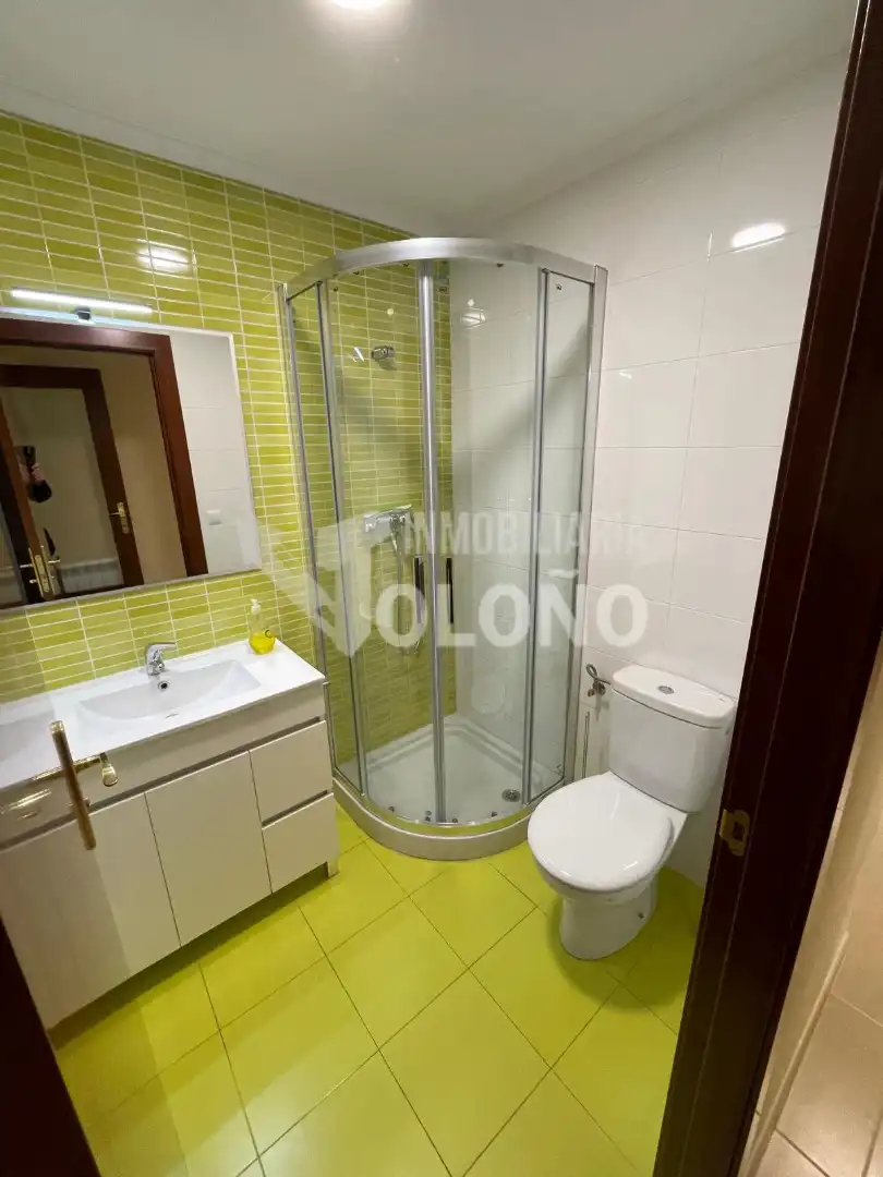 Bathroom of Flat for sale in Zarratón  with Heating, Furnished and Oven