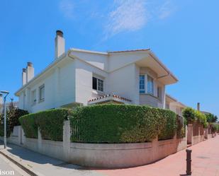 Casa adosada en venda a Carrer D'enric Borràs, Banyeres