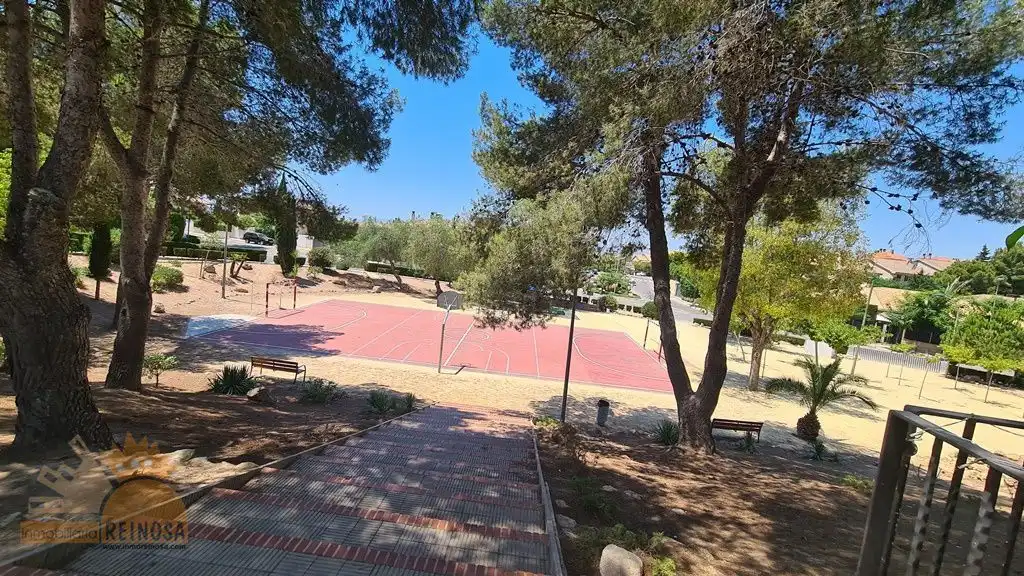 Casa adosada de lloguer a Avenida del Golf, Altorreal - El Chorrico
