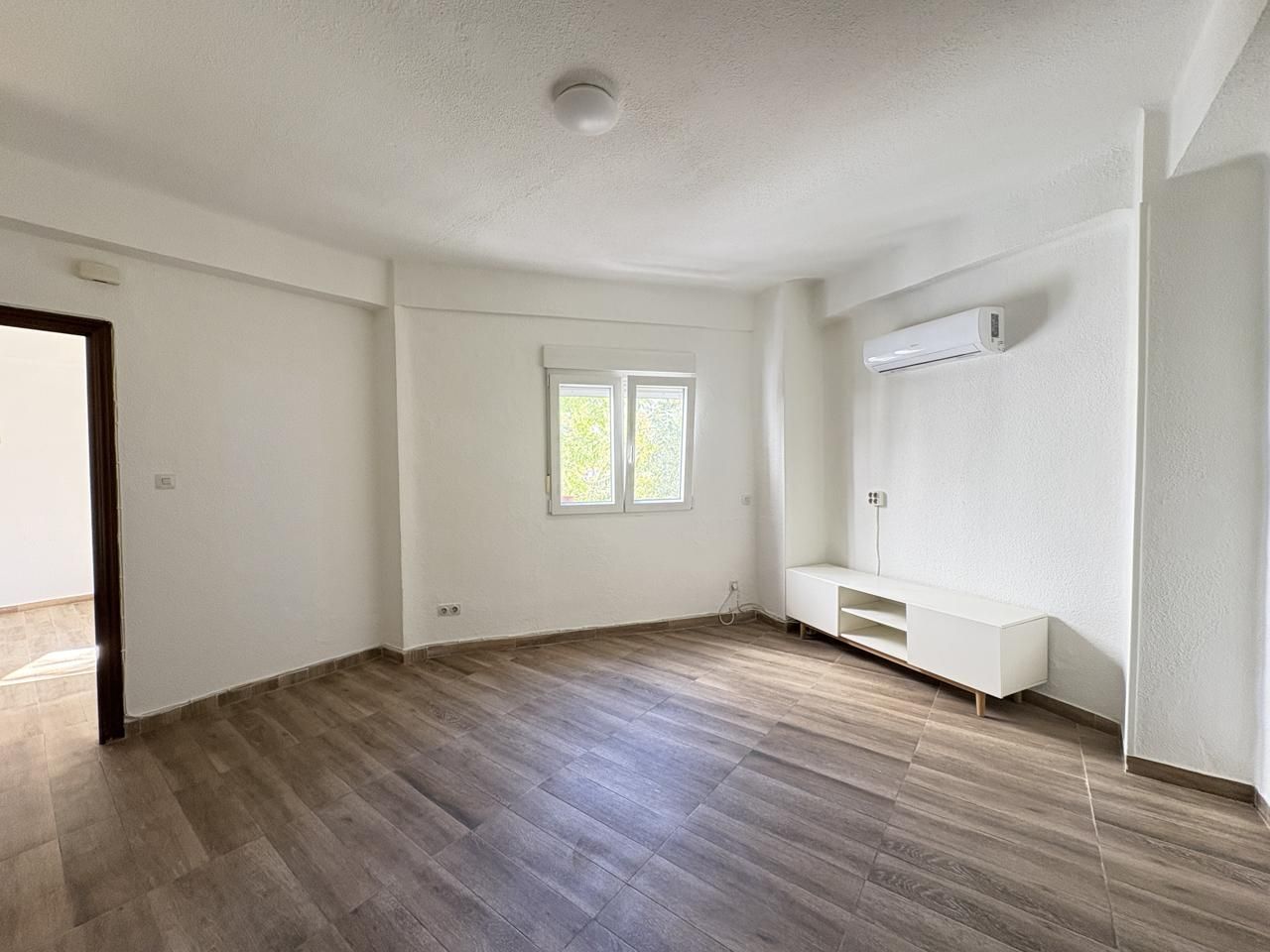 Bedroom of Flat to rent in  Madrid Capital  with Air Conditioner and Heating