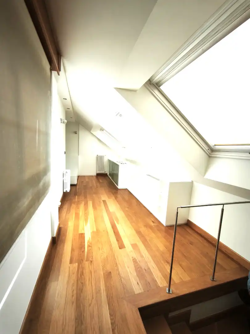 Piso de alquiler en Vigo  con Terraza, Trastero y Amueblado