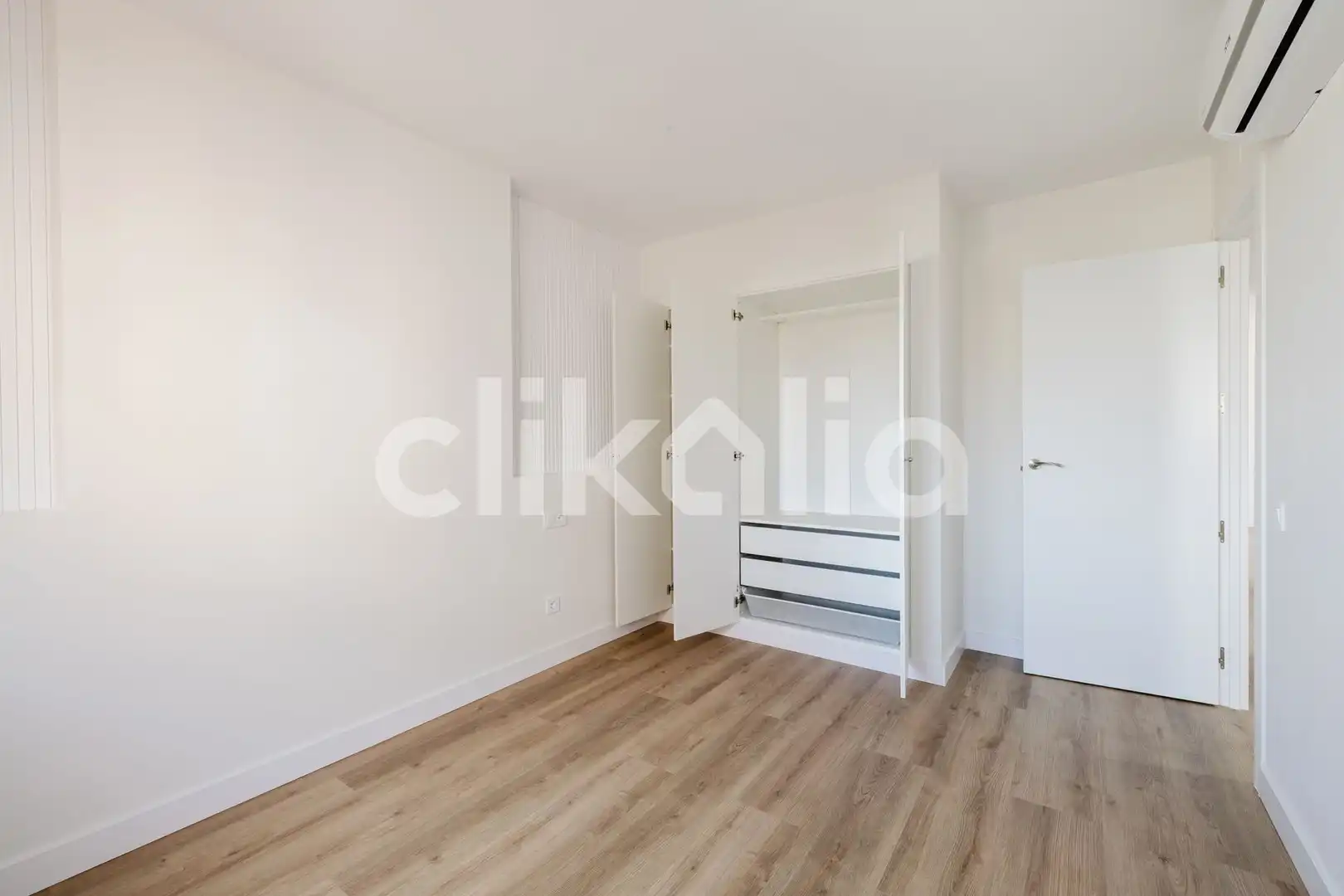 Bedroom of Flat for sale in Málaga  with Air Conditioner and Terrace