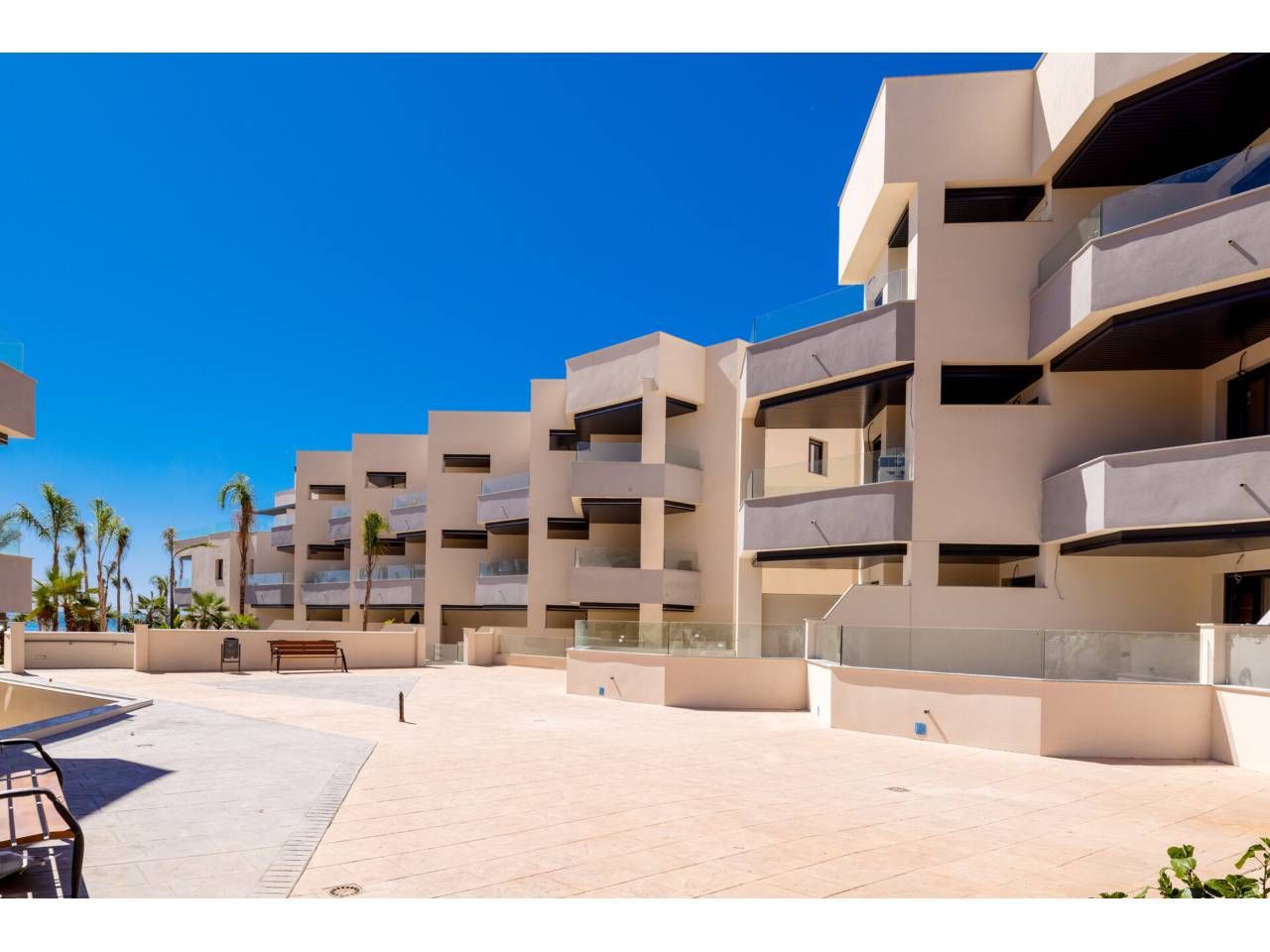 Exterior view of Flat for sale in Vélez-Málaga  with Terrace, Storage room and Community pool