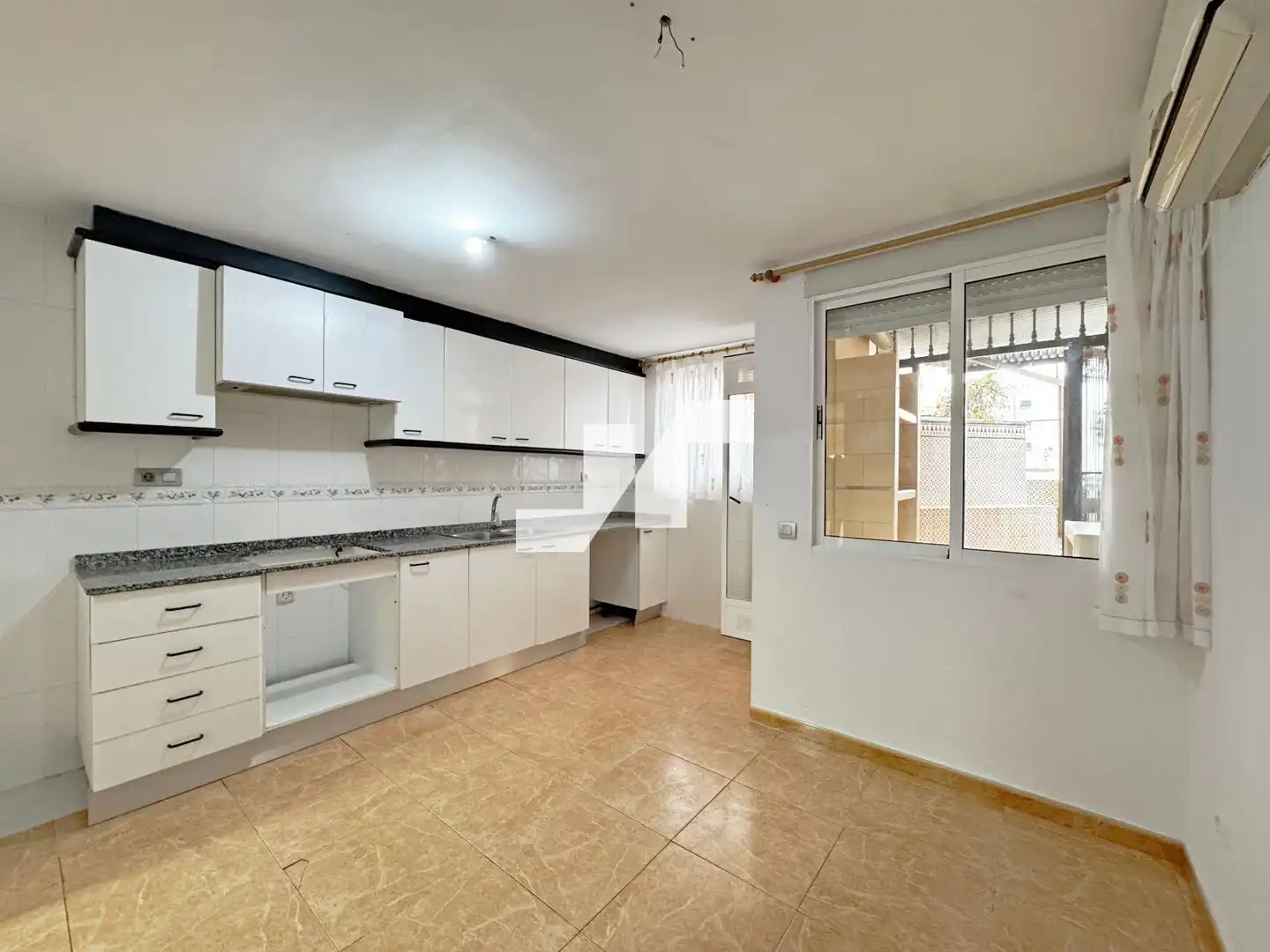 Küche von Wohnung zum Verkauf in Vila-real mit Klimaanlage, Heizung und Terrasse