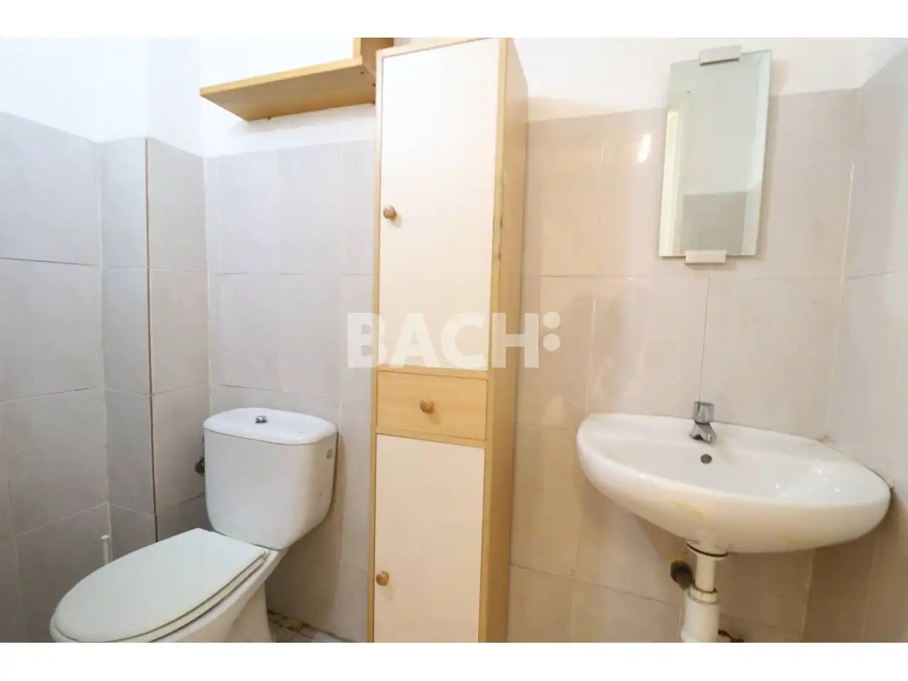 Local de alquiler en Calle Gurb, 27, Centre