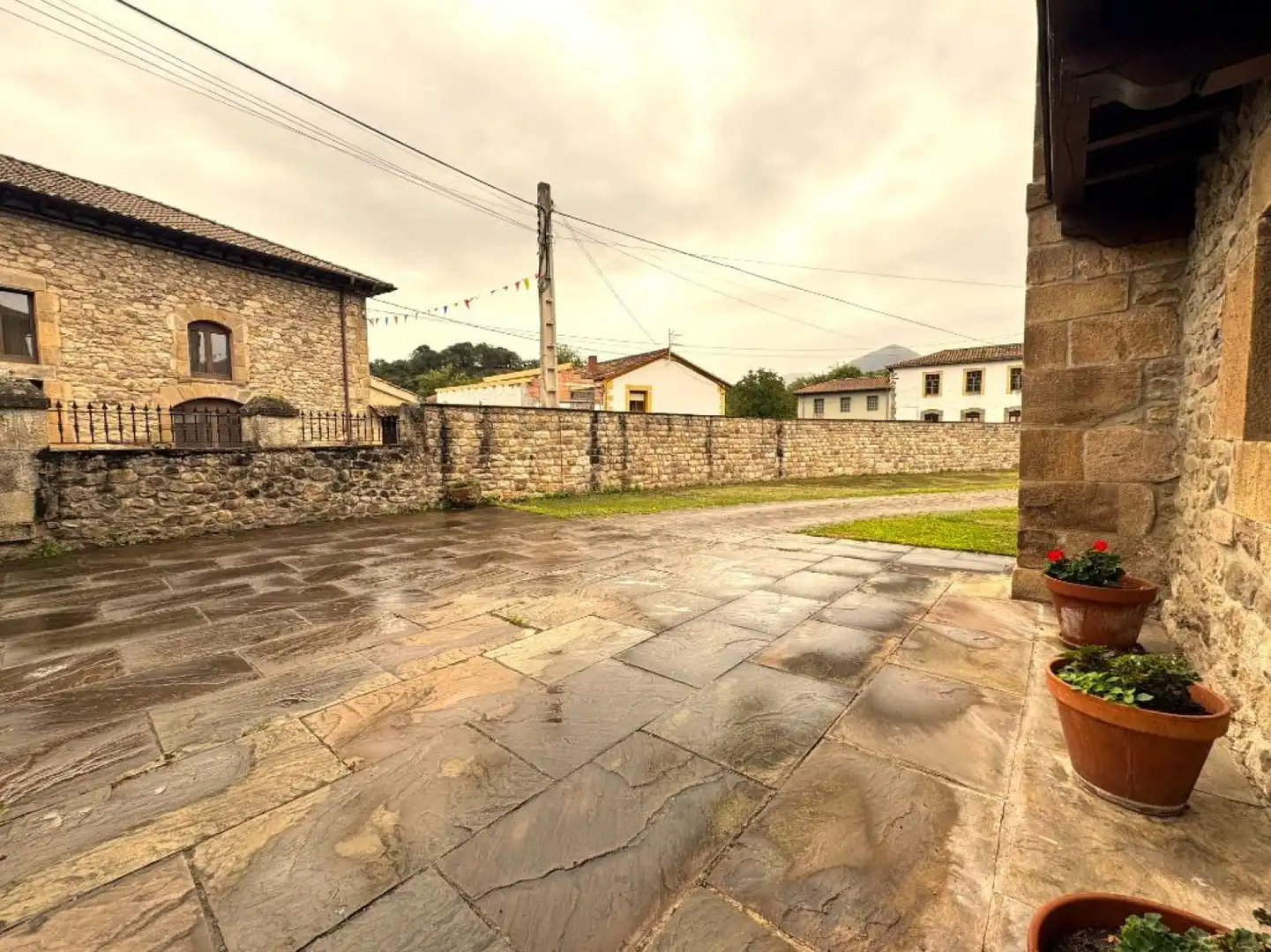 Vista exterior de Casa o chalet en venta en Molledo con Calefacción, Jardín privado y Terraza