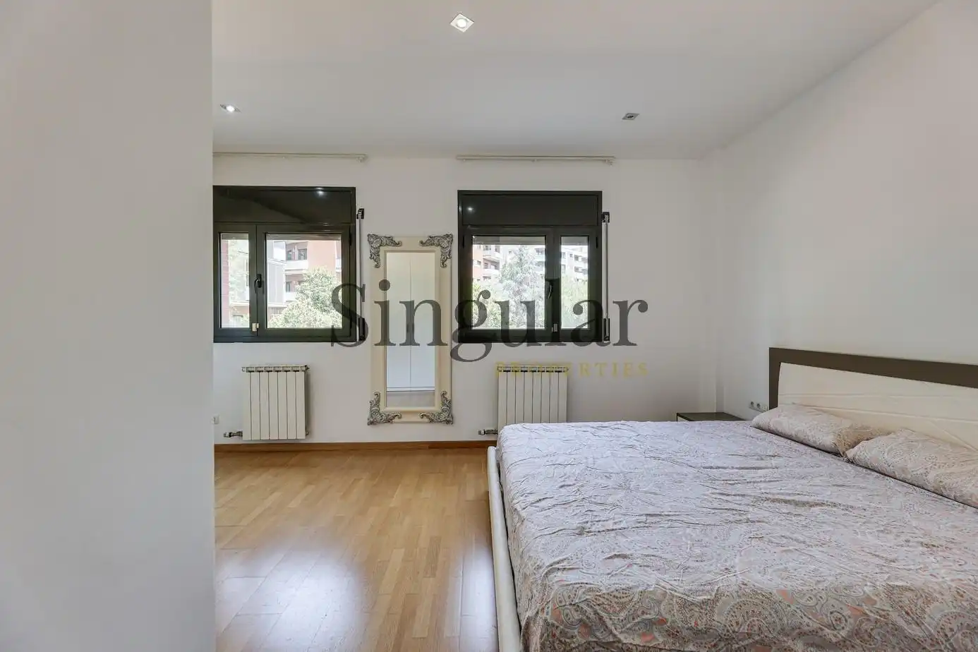 Schlafzimmer von Wohnung zum Verkauf in Sant Cugat del Vallès mit Privatgarten, Terrasse und Abstellraum