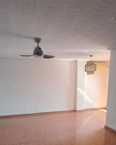 Wohnung zur Miete in Paiporta mit Klimaanlage, Heizung und Balkon