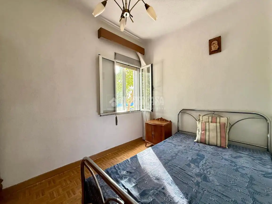 Schlafzimmer von Wohnung zum Verkauf in Madrid mit Balkon