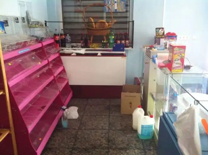 Local comercial en venda a Calle Castillo de Perín, imagen 7