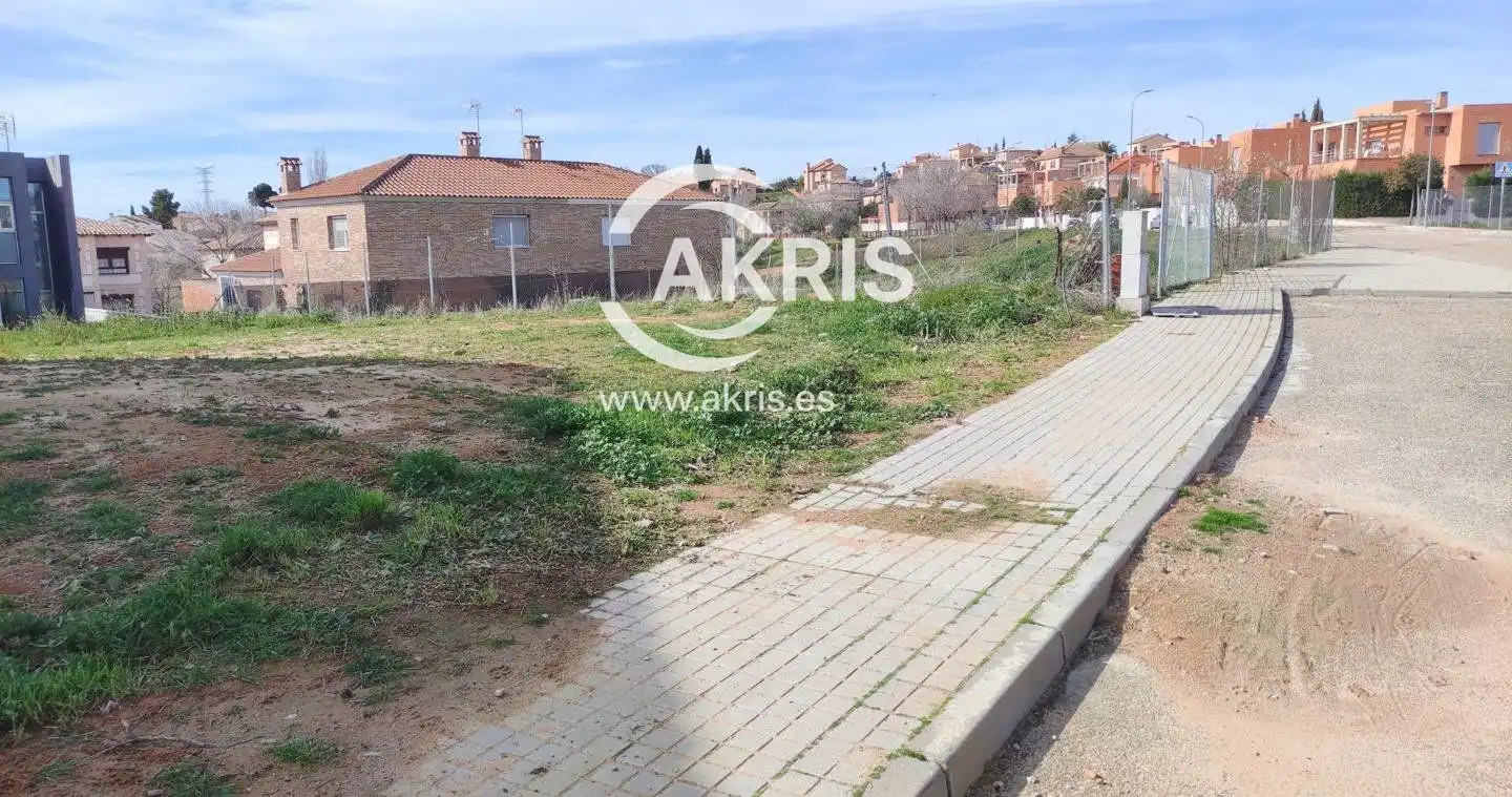 Rustikales Grundstück zum Verkauf in Pintor Fernando Zobel, imagen 3