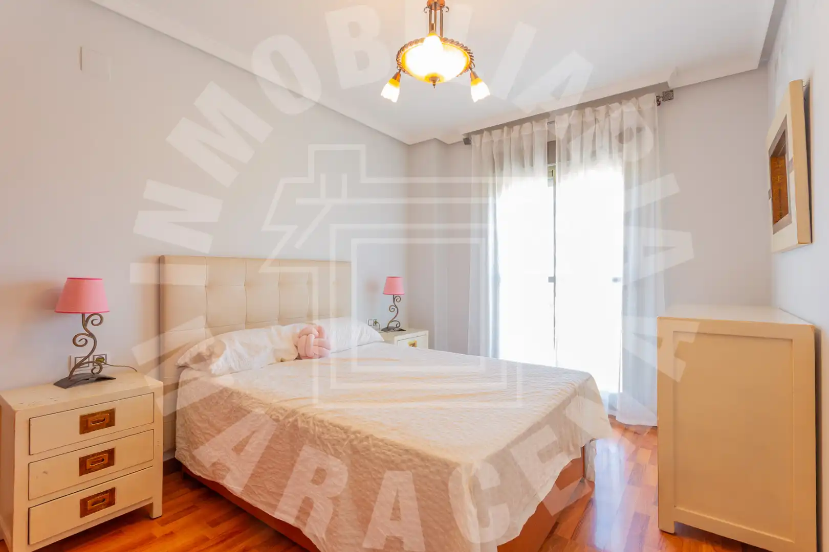 Habitación de Apartamento en venta en Maracena con Calefacción, Parquet y Terraza