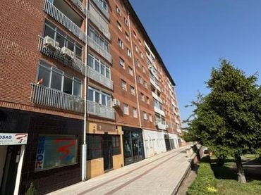 Flat with lift for sale in Calle General Vives Camino