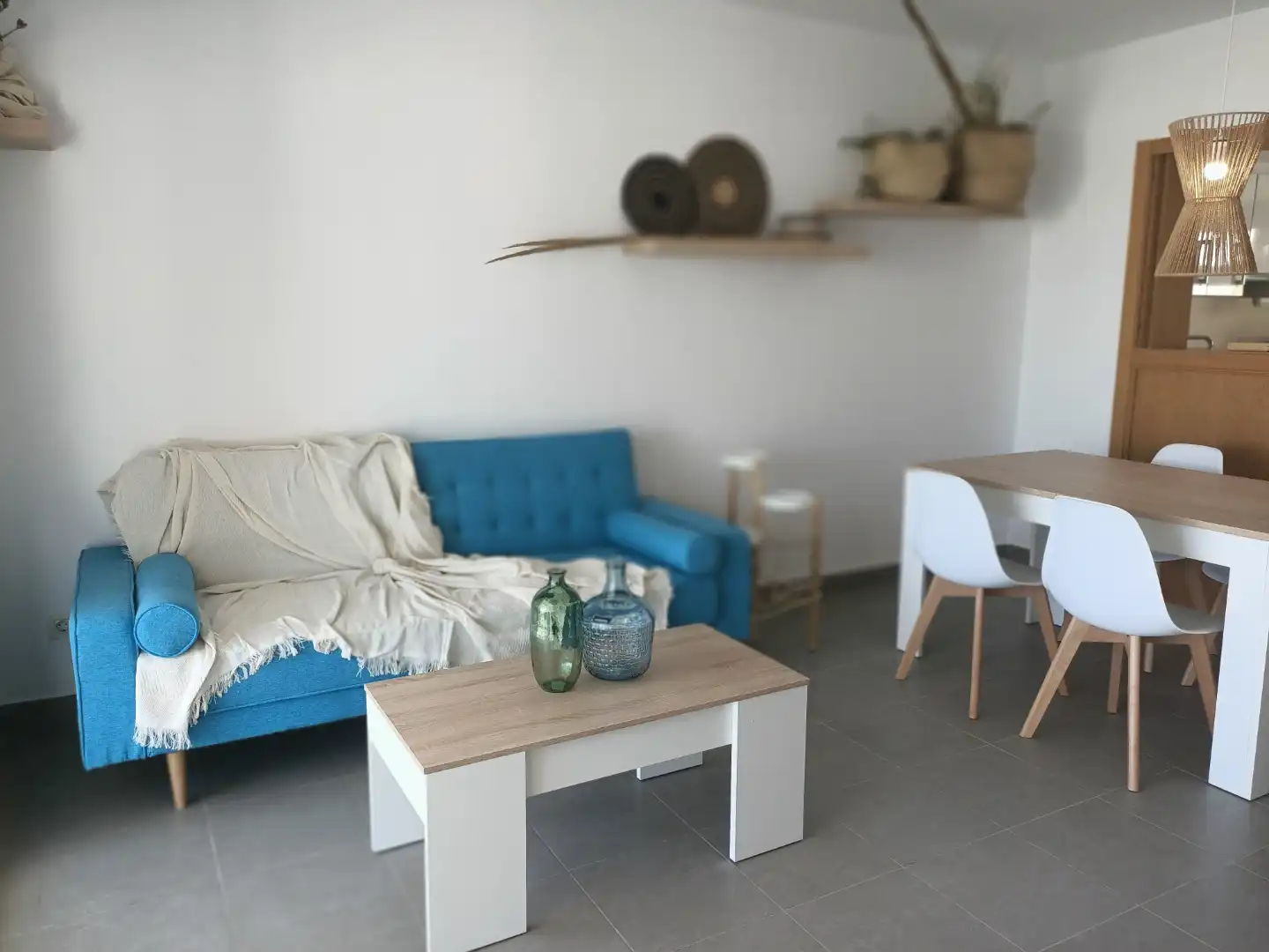 Sala de estar de Piso de alquiler en Mojácar con Aire acondicionado, Terraza y Piscina