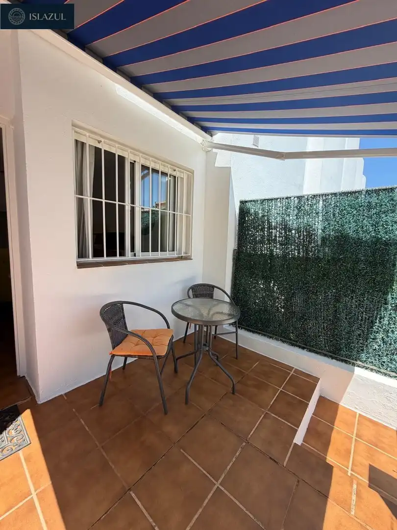 Terrasse von Maisonette zum Verkauf in Islantilla mit Klimaanlage, Heizung und Privatgarten
