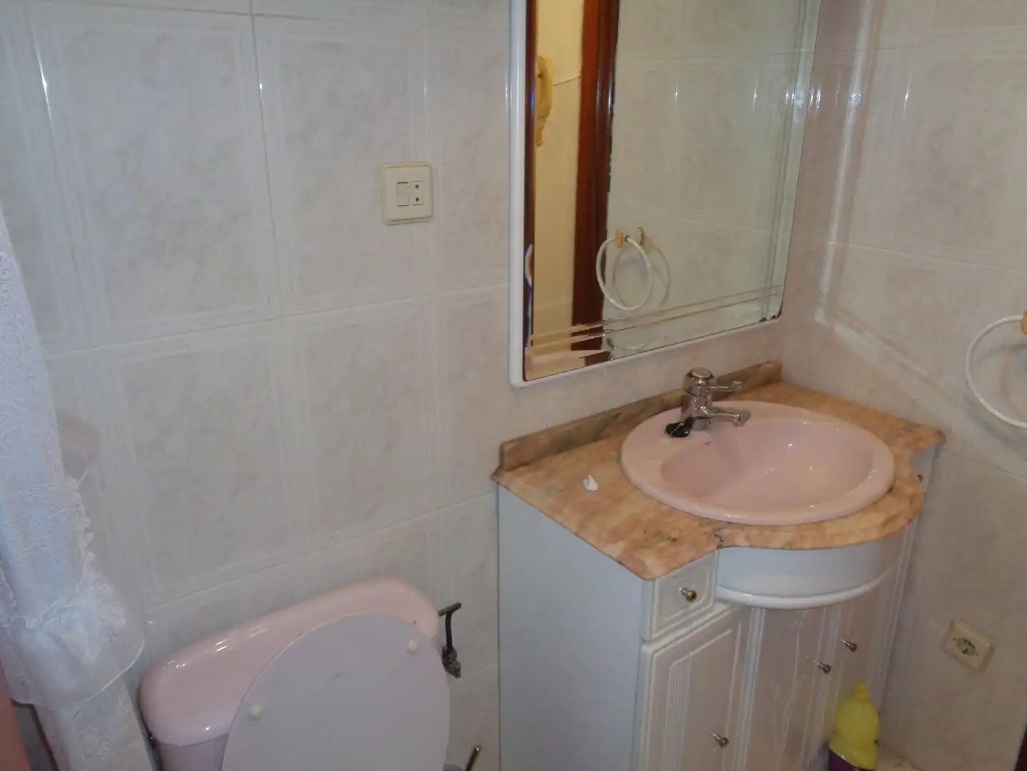 Baño de Piso en venta en Nájera con Calefacción, Terraza y Amueblado