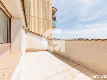 Casa amb balcó en venda a Nord-est