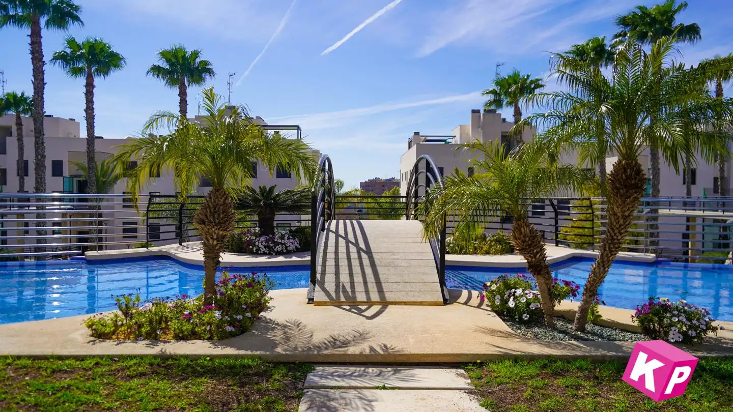 Piscina de Planta baja en venta en Santa Pola con Aire acondicionado, Calefacción y Terraza