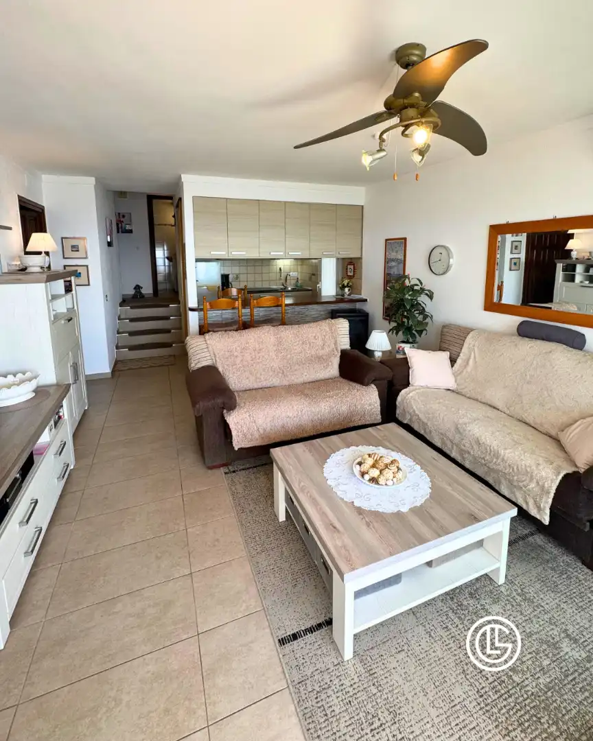 Sala d'estar de Apartament en venda en Roses amb Aire condicionat, Calefacció i Terrassa